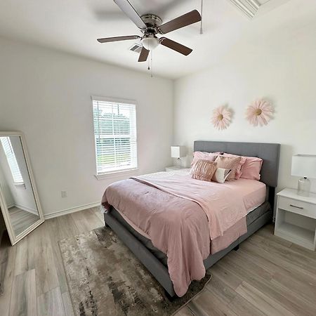 Luxe Three Story Duplex Near Downtown & Med Center Villa Houston Exterior photo