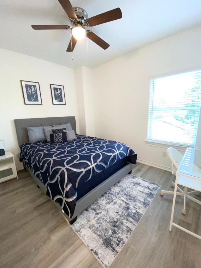Luxe Three Story Duplex Near Downtown & Med Center Villa Houston Exterior photo